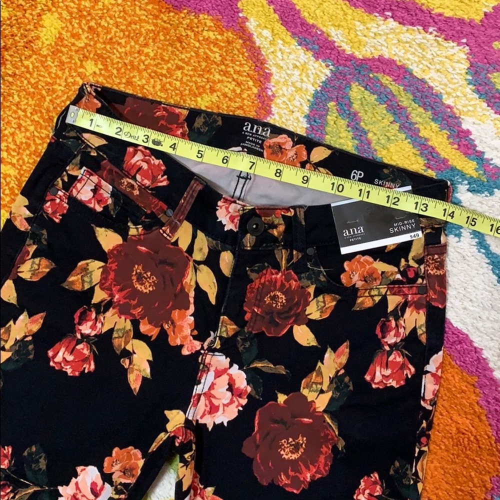 a.n.a Floral Pants - Picture 6 of 10